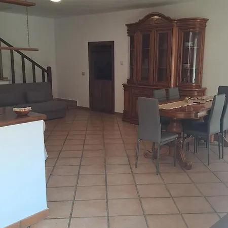La Casa Nel Borgo Дом отдыха Браччано